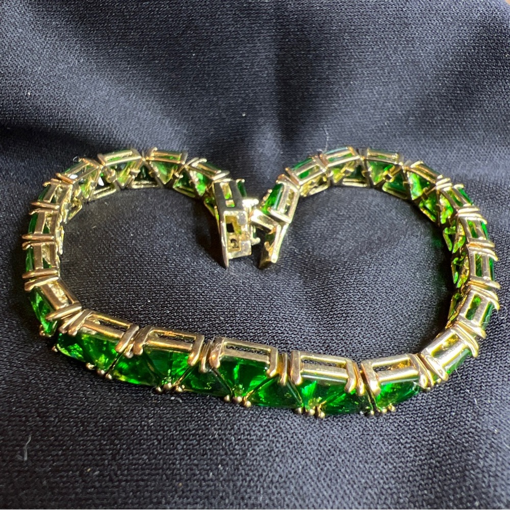 926 sterling silver green Cz trillion triangle cut vermeil gold bracelet - Picture 5 of 9
